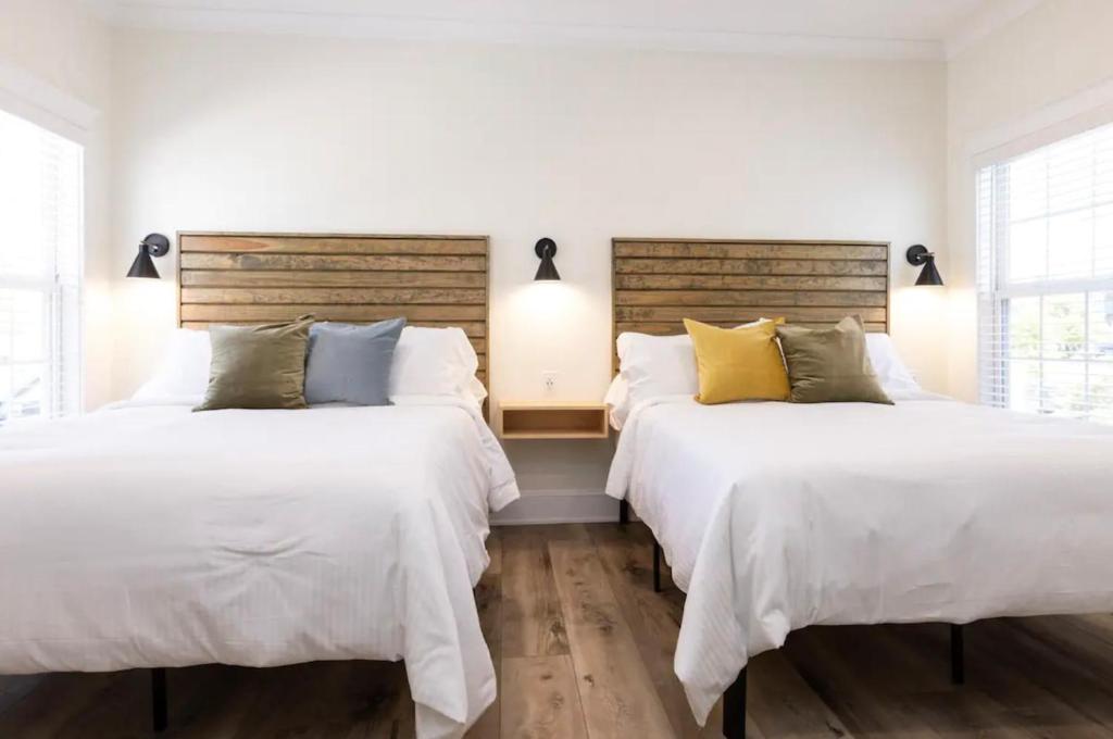 Newcastle 106 Inn at Old Beach